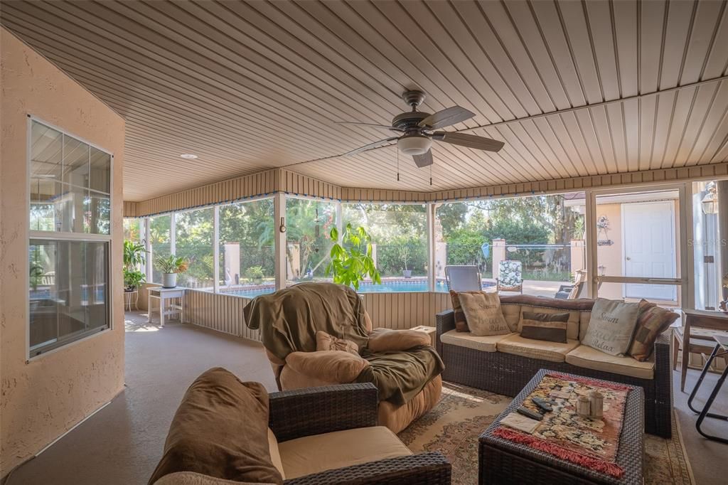 For Sale: $995,000 (4 beds, 3 baths, 3037 Square Feet)