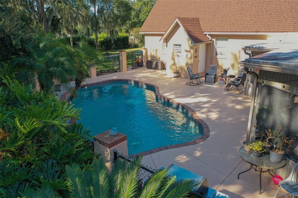 For Sale: $995,000 (4 beds, 3 baths, 3037 Square Feet)