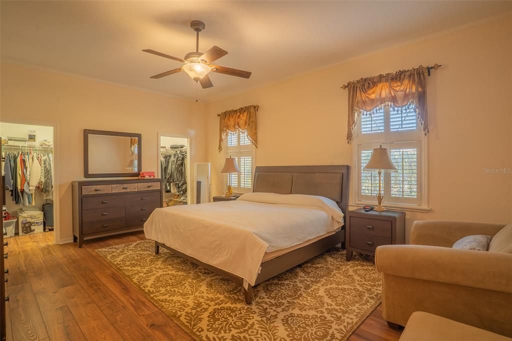 For Sale: $995,000 (4 beds, 3 baths, 3037 Square Feet)