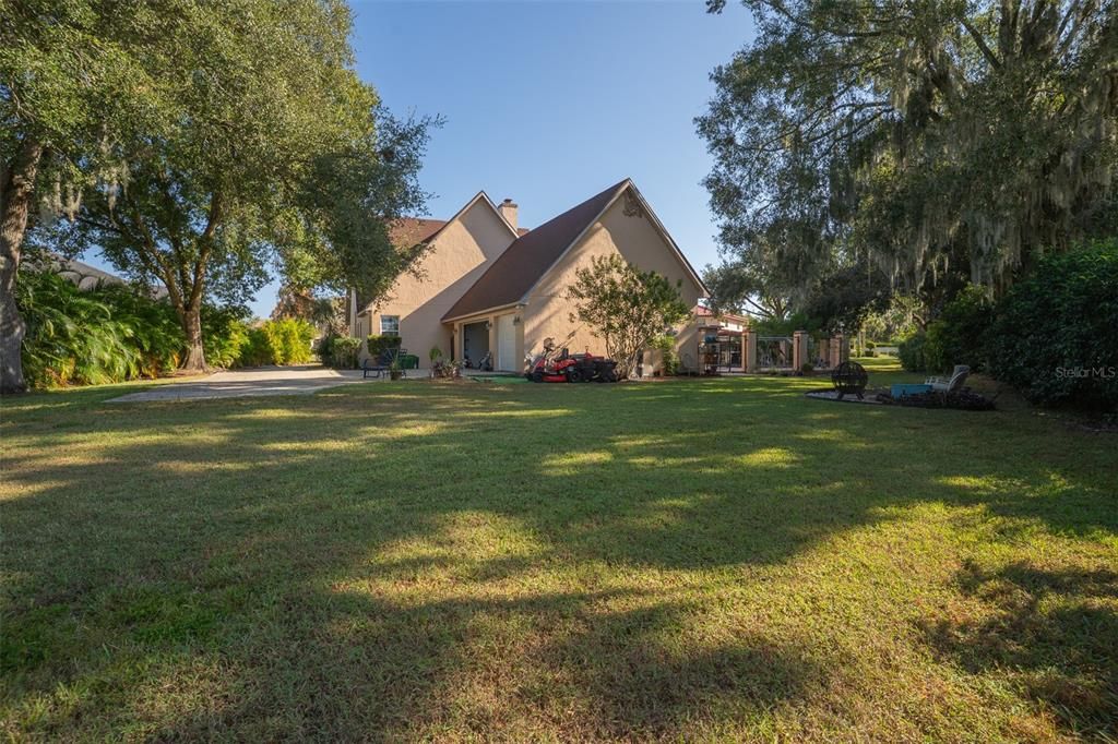 For Sale: $995,000 (4 beds, 3 baths, 3037 Square Feet)