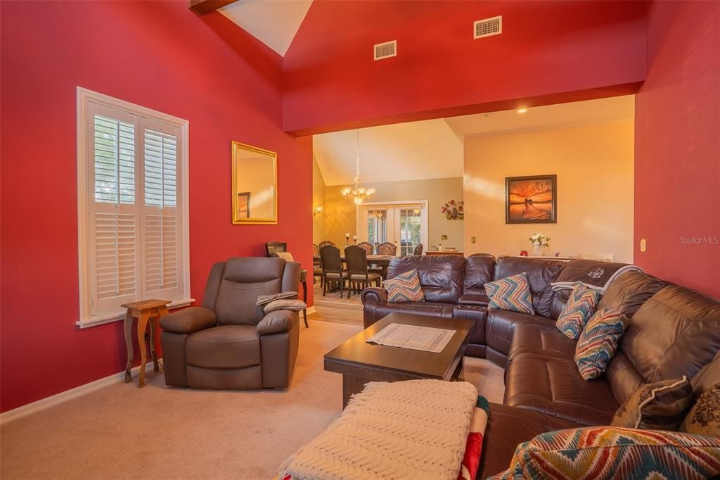 For Sale: $995,000 (4 beds, 3 baths, 3037 Square Feet)