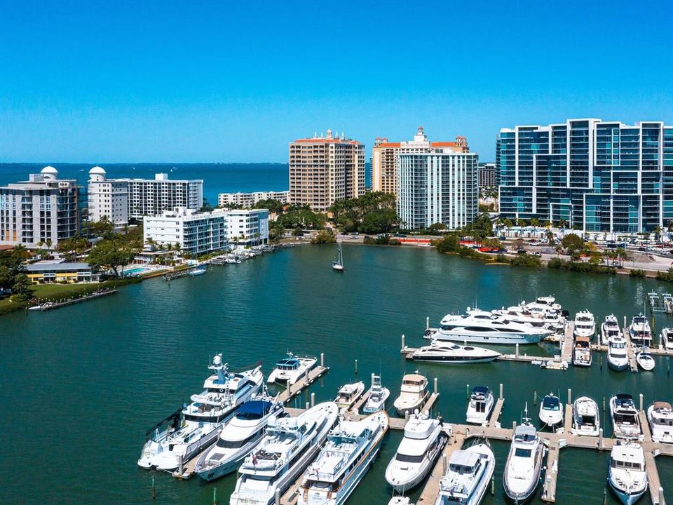 На продажу: $3,360,000 (3 спален, 3 ванн, 2799 Квадратных фут)