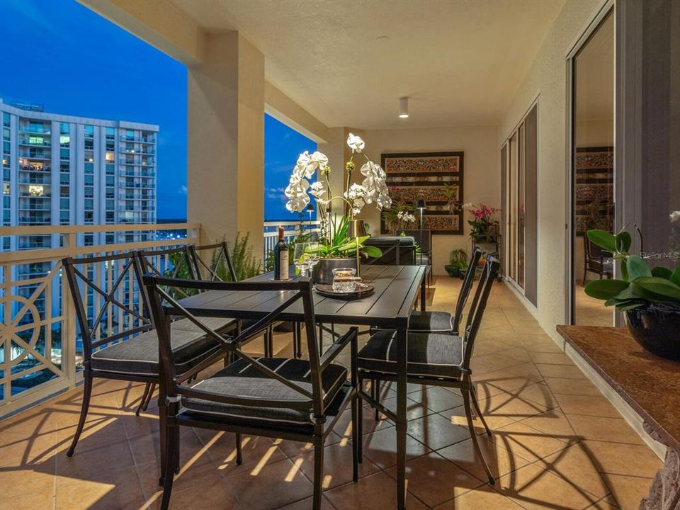 На продажу: $3,360,000 (3 спален, 3 ванн, 2799 Квадратных фут)