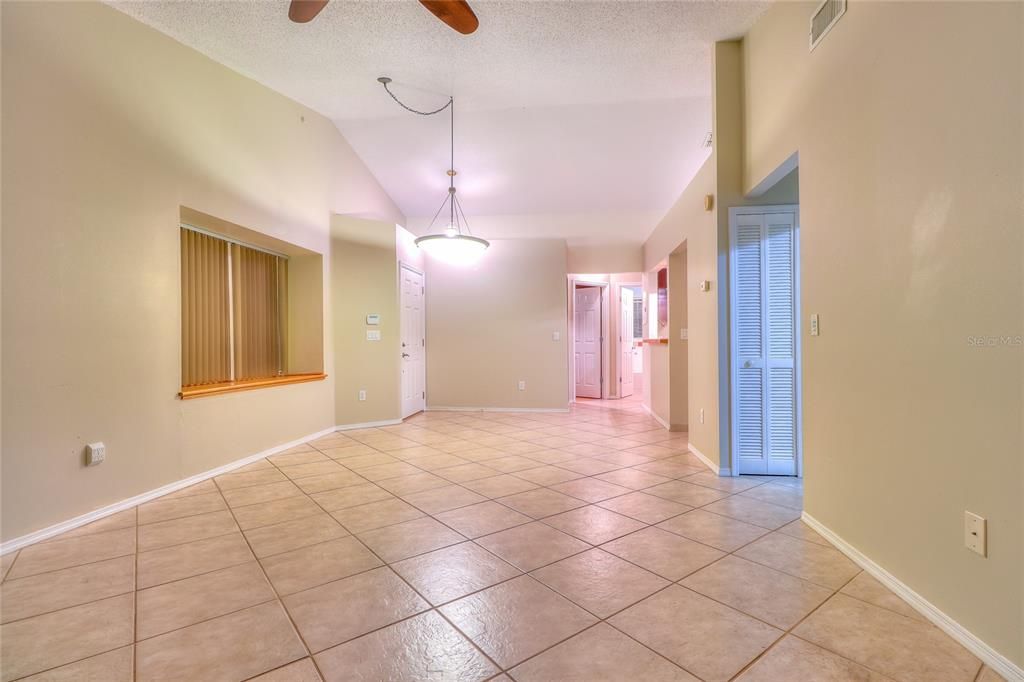 En Renta: $1,795 (3 camas, 2 baños, 1080 Pies cuadrados)