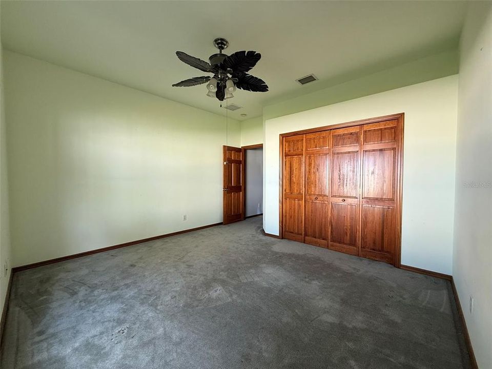 Под контрактом: $369,000 (3 спален, 2 ванн, 1940 Квадратных фут)