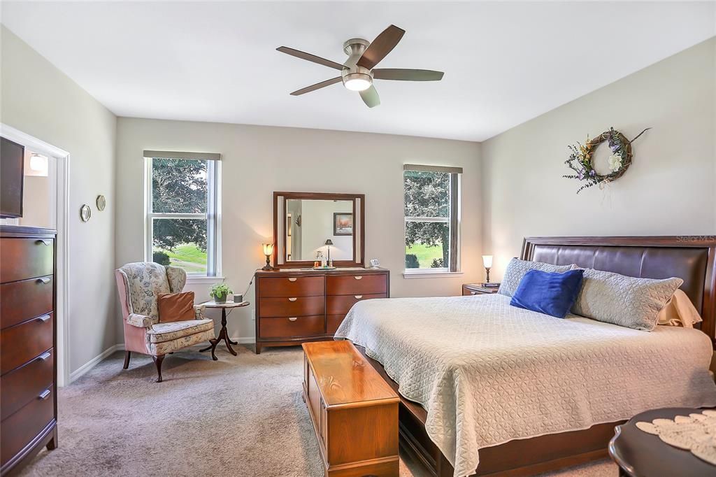 En Venta: $439,000 (3 camas, 2 baños, 2240 Pies cuadrados)