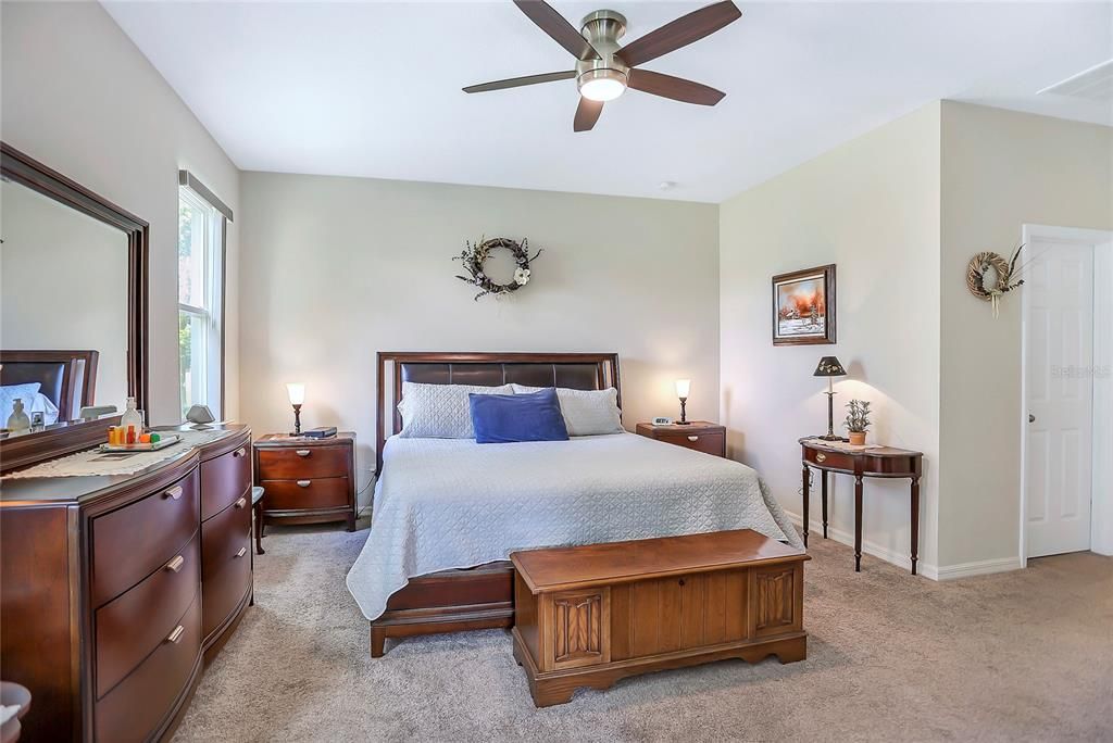 En Venta: $439,000 (3 camas, 2 baños, 2240 Pies cuadrados)