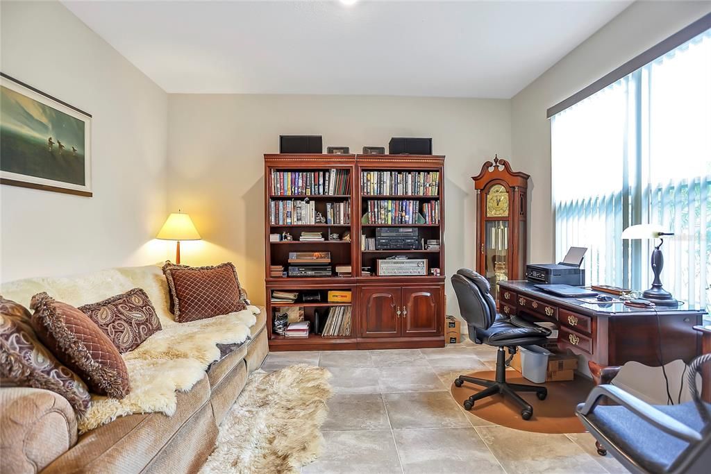 En Venta: $439,000 (3 camas, 2 baños, 2240 Pies cuadrados)