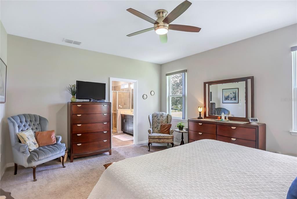 En Venta: $439,000 (3 camas, 2 baños, 2240 Pies cuadrados)