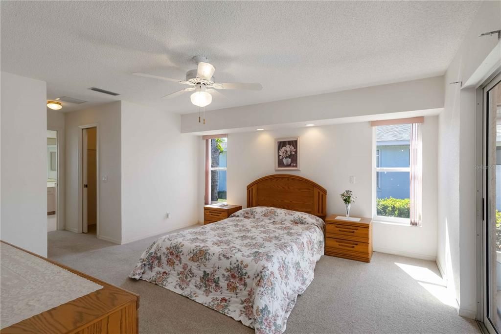 For Sale: $495,000 (3 beds, 2 baths, 2074 Square Feet)