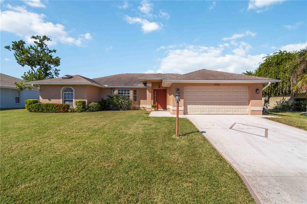 For Sale: $495,000 (3 beds, 2 baths, 2074 Square Feet)