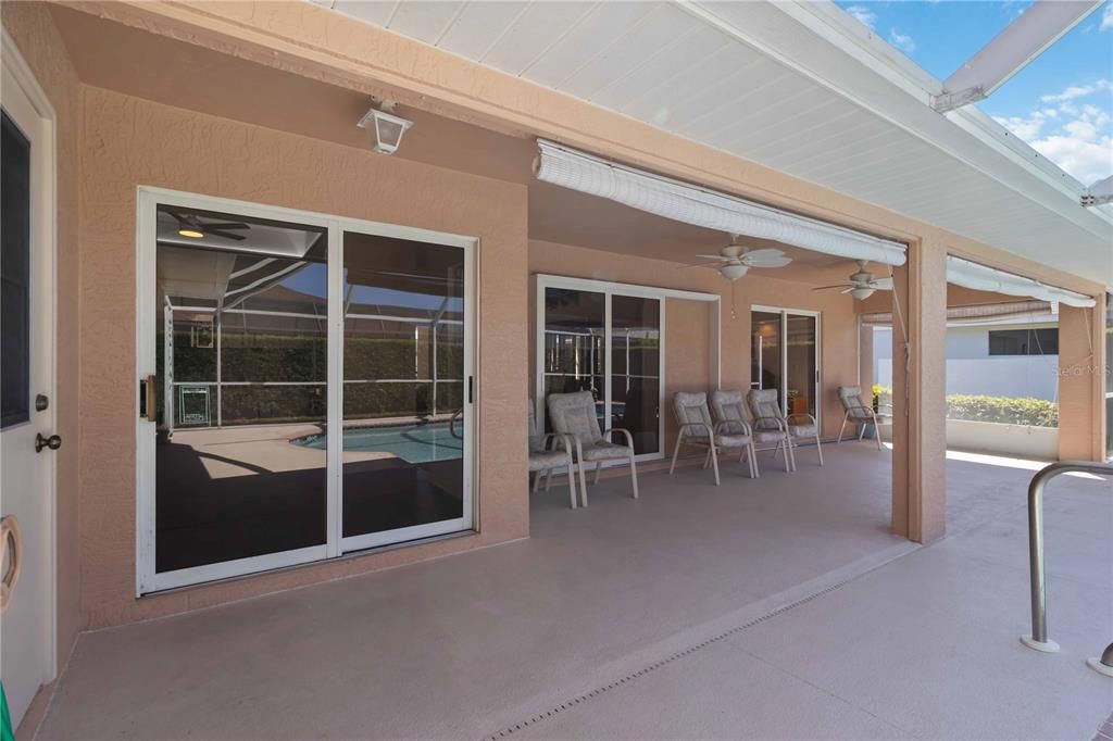 For Sale: $495,000 (3 beds, 2 baths, 2074 Square Feet)