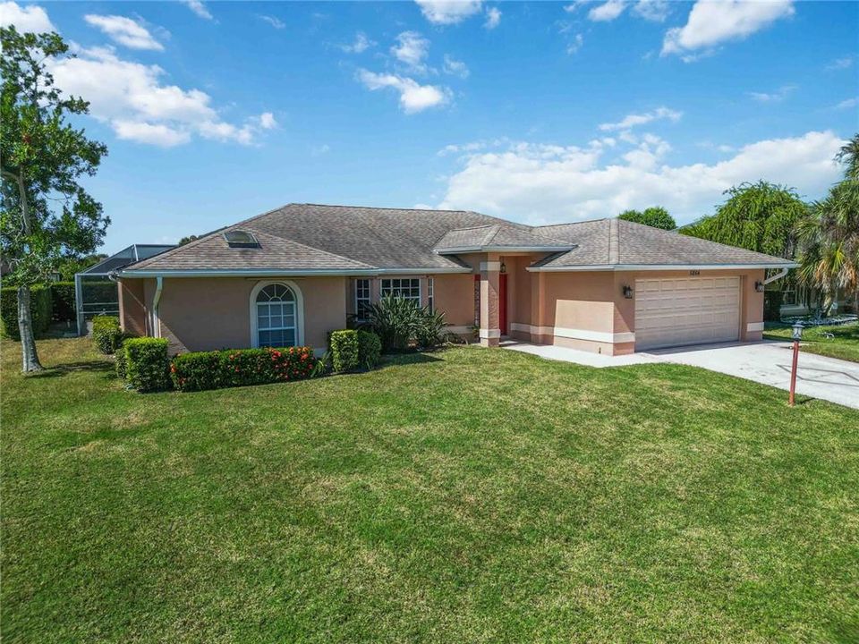 For Sale: $495,000 (3 beds, 2 baths, 2074 Square Feet)