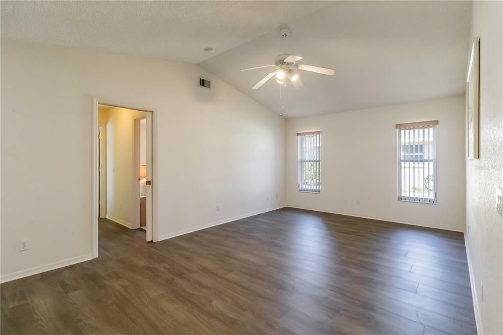 For Sale: $495,000 (3 beds, 2 baths, 2074 Square Feet)