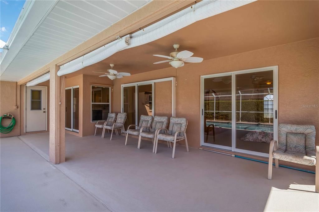 For Sale: $495,000 (3 beds, 2 baths, 2074 Square Feet)