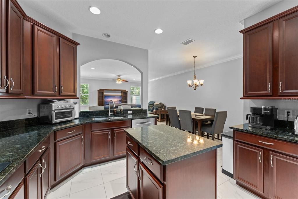 На продажу: $435,000 (3 спален, 2 ванн, 2177 Квадратных фут)