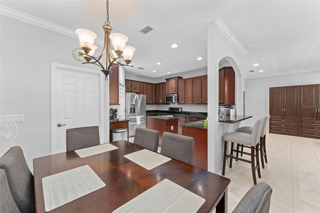 На продажу: $435,000 (3 спален, 2 ванн, 2177 Квадратных фут)