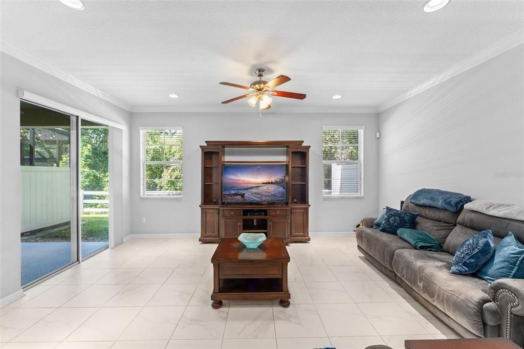 На продажу: $435,000 (3 спален, 2 ванн, 2177 Квадратных фут)