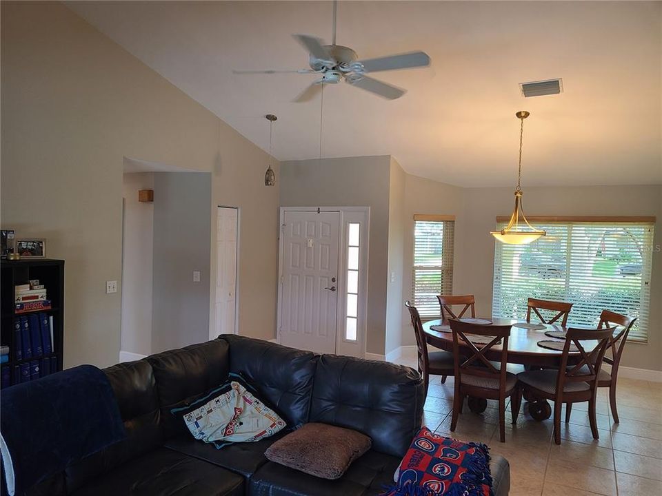 待售: $594,900 (3 贝兹, 2 浴室, 1718 平方英尺)