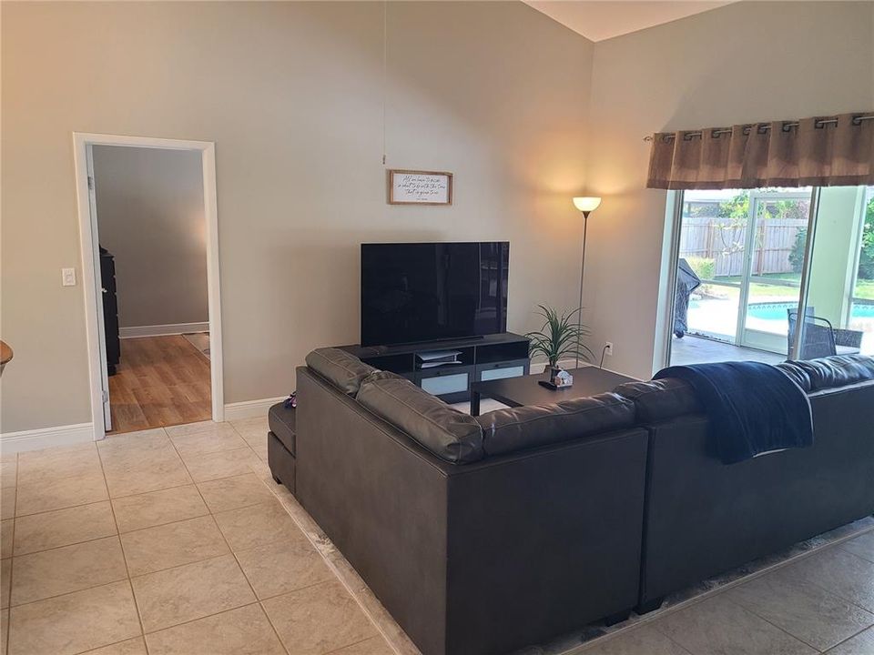 待售: $594,900 (3 贝兹, 2 浴室, 1718 平方英尺)