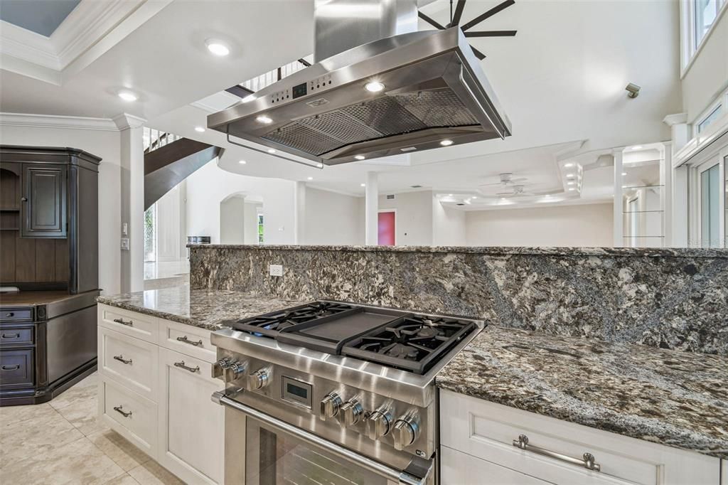 待售: $2,950,000 (7 贝兹, 7 浴室, 6803 平方英尺)