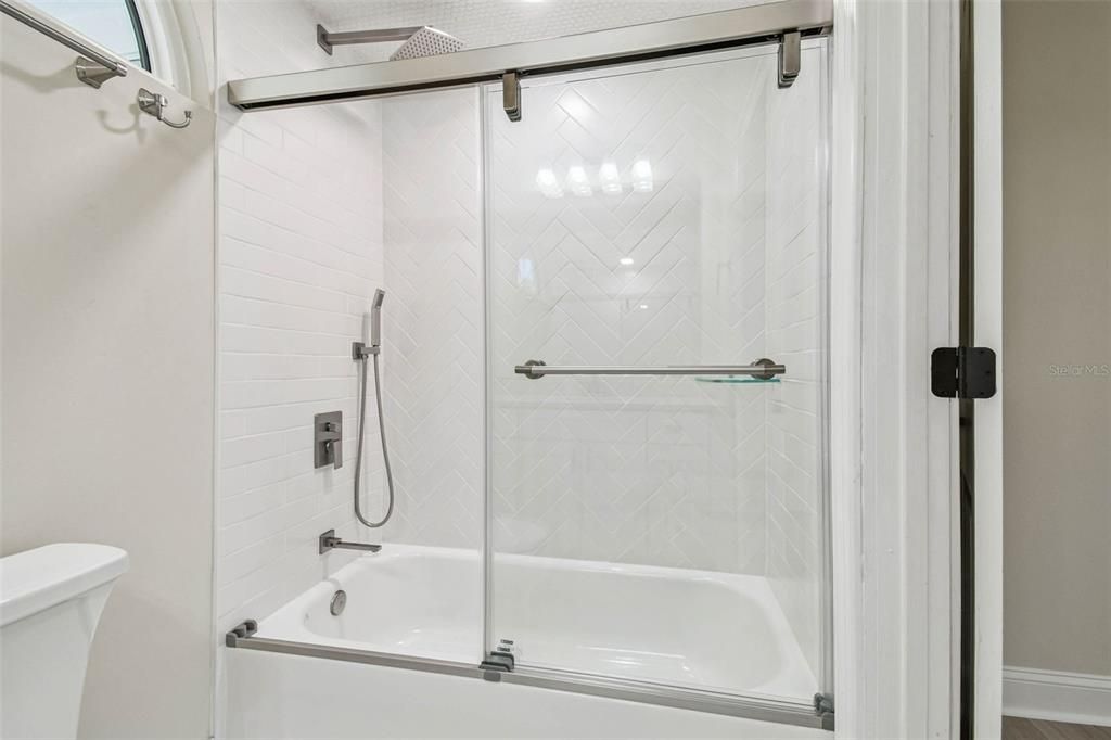 待售: $2,950,000 (7 贝兹, 7 浴室, 6803 平方英尺)