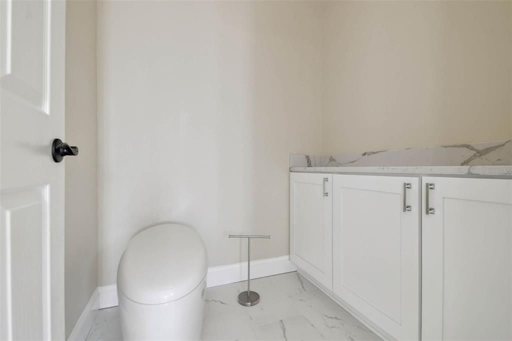 待售: $2,950,000 (7 贝兹, 7 浴室, 6803 平方英尺)