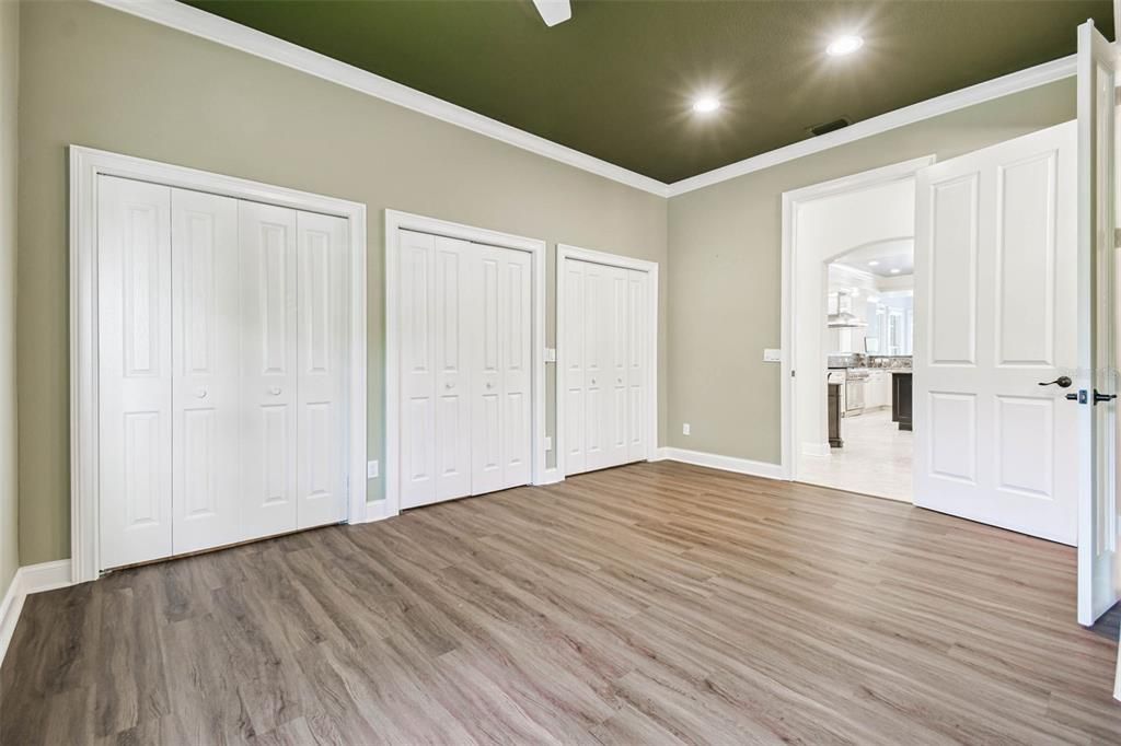 待售: $2,950,000 (7 贝兹, 7 浴室, 6803 平方英尺)