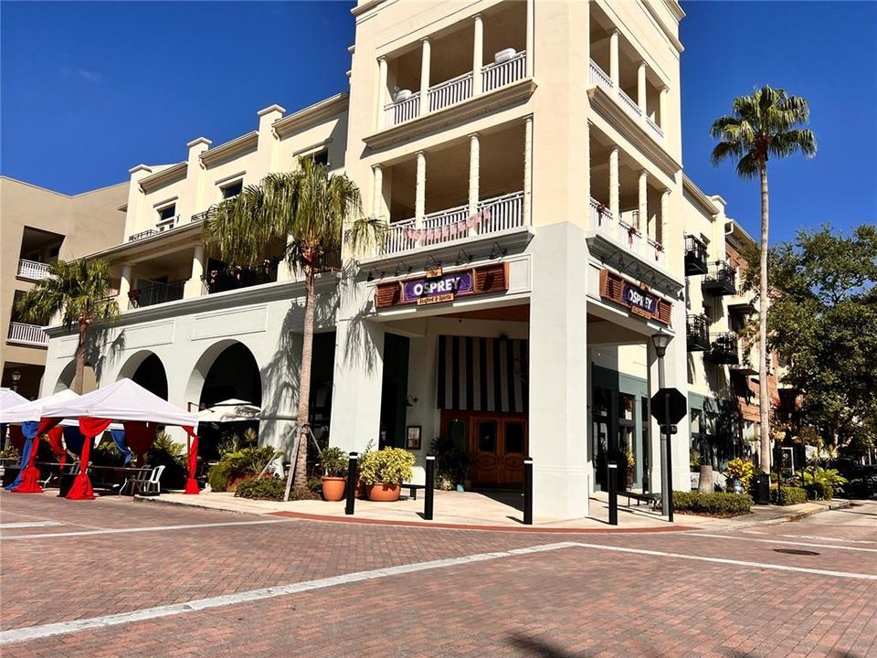 Под контрактом: $3,299 (3 спален, 2 ванн, 3259 Квадратных фут)