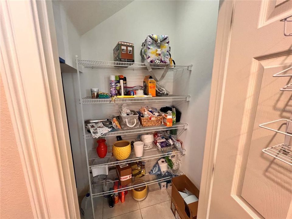 Под контрактом: $3,299 (3 спален, 2 ванн, 3259 Квадратных фут)