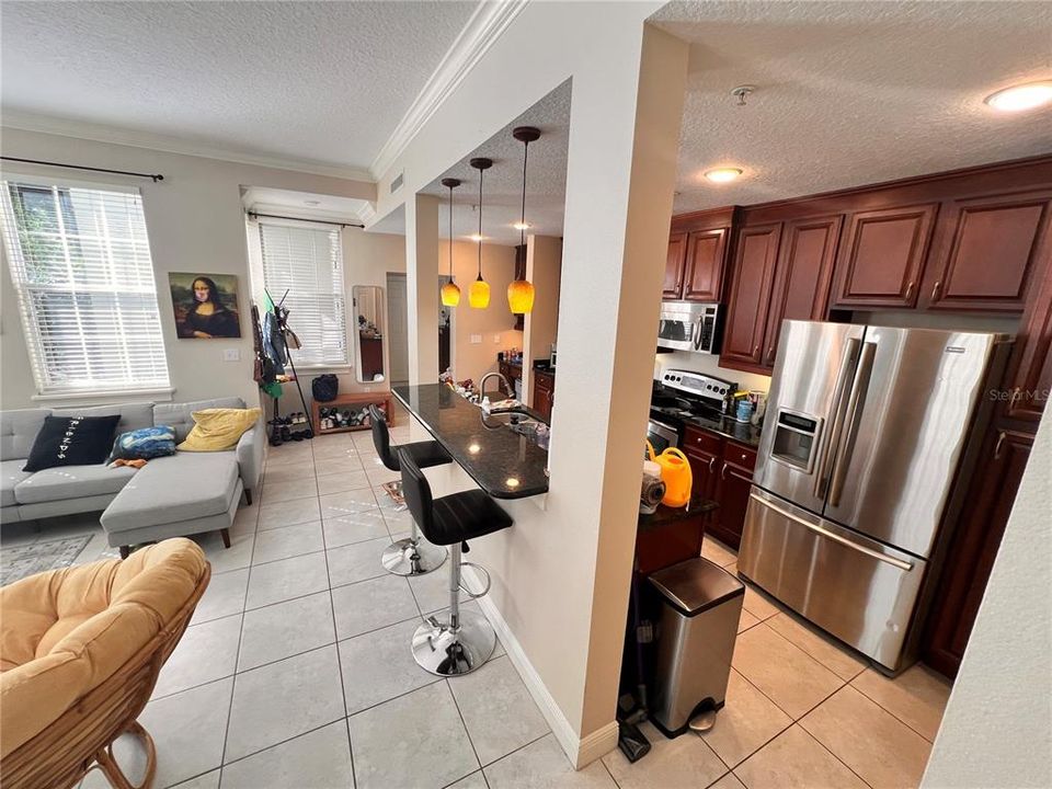 Под контрактом: $3,299 (3 спален, 2 ванн, 3259 Квадратных фут)