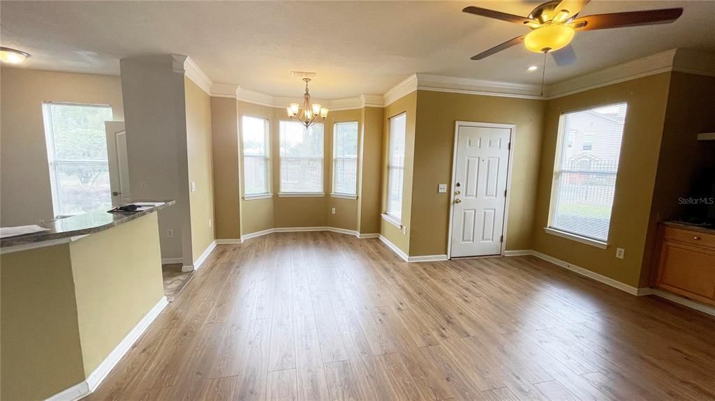 For Sale: $209,000 (2 beds, 2 baths, 1340 Square Feet)