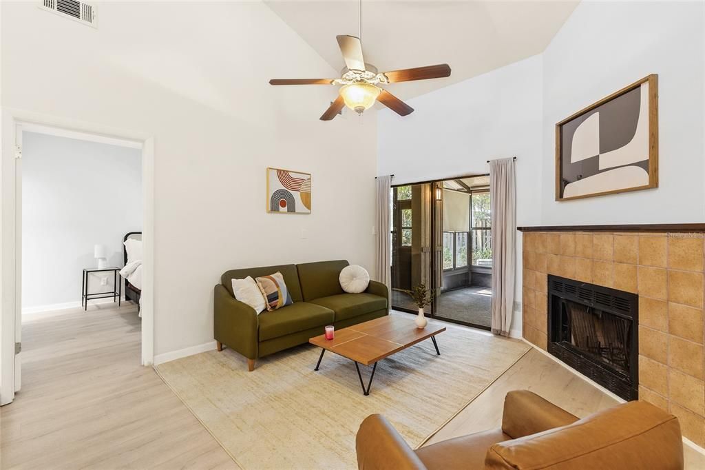 En Venta: $189,900 (2 camas, 2 baños, 1050 Pies cuadrados)