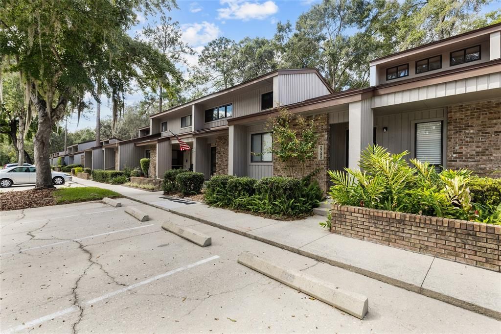 En Venta: $189,900 (2 camas, 2 baños, 1050 Pies cuadrados)