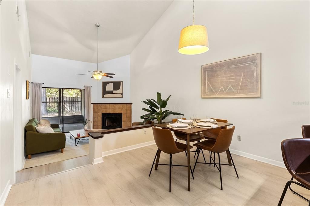 En Venta: $189,900 (2 camas, 2 baños, 1050 Pies cuadrados)