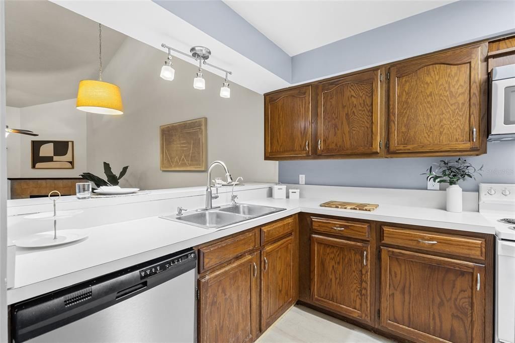 En Venta: $189,900 (2 camas, 2 baños, 1050 Pies cuadrados)