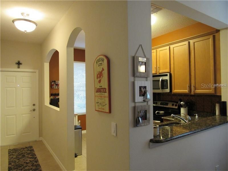 出租: $1,800 (3 贝兹, 2 浴室, 1409 平方英尺)