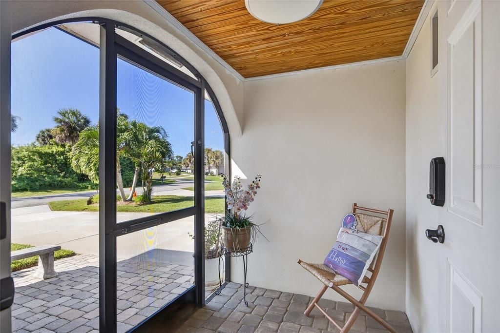 For Sale: $549,000 (3 beds, 2 baths, 1706 Square Feet)