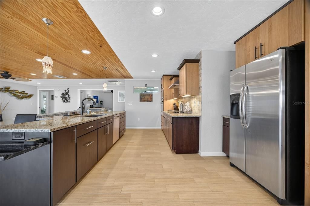 For Sale: $549,000 (3 beds, 2 baths, 1706 Square Feet)