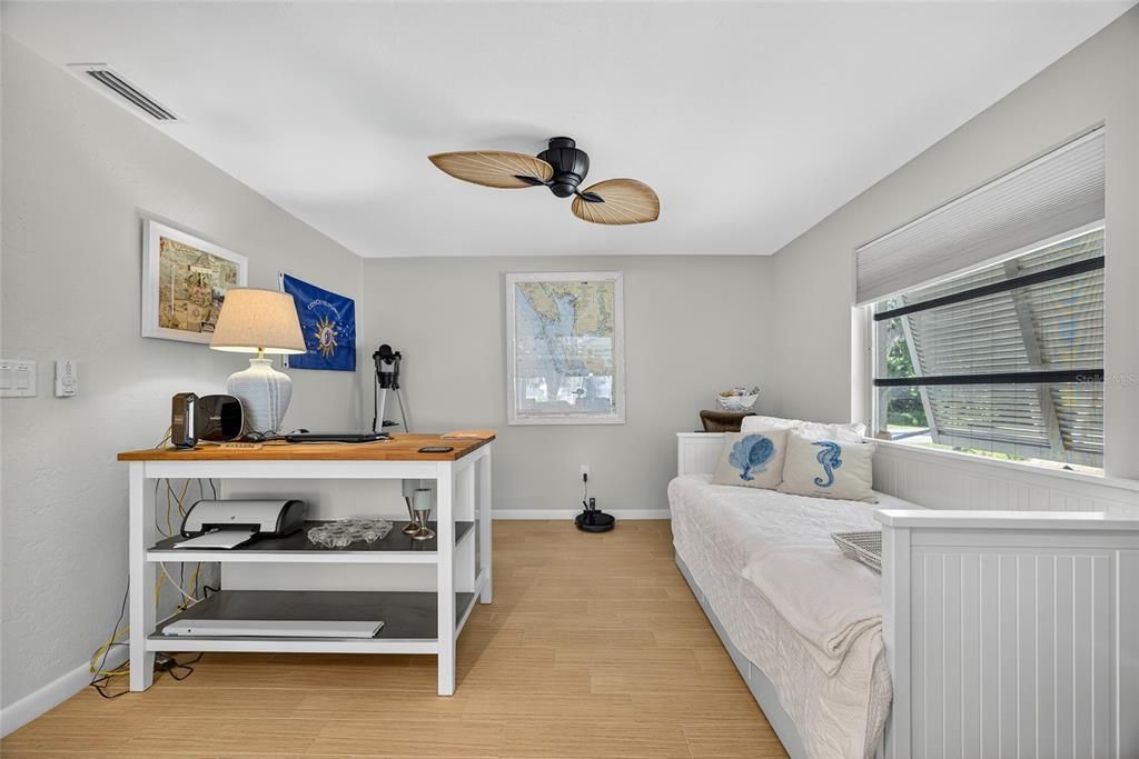 For Sale: $549,000 (3 beds, 2 baths, 1706 Square Feet)