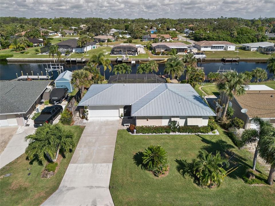 For Sale: $549,000 (3 beds, 2 baths, 1706 Square Feet)