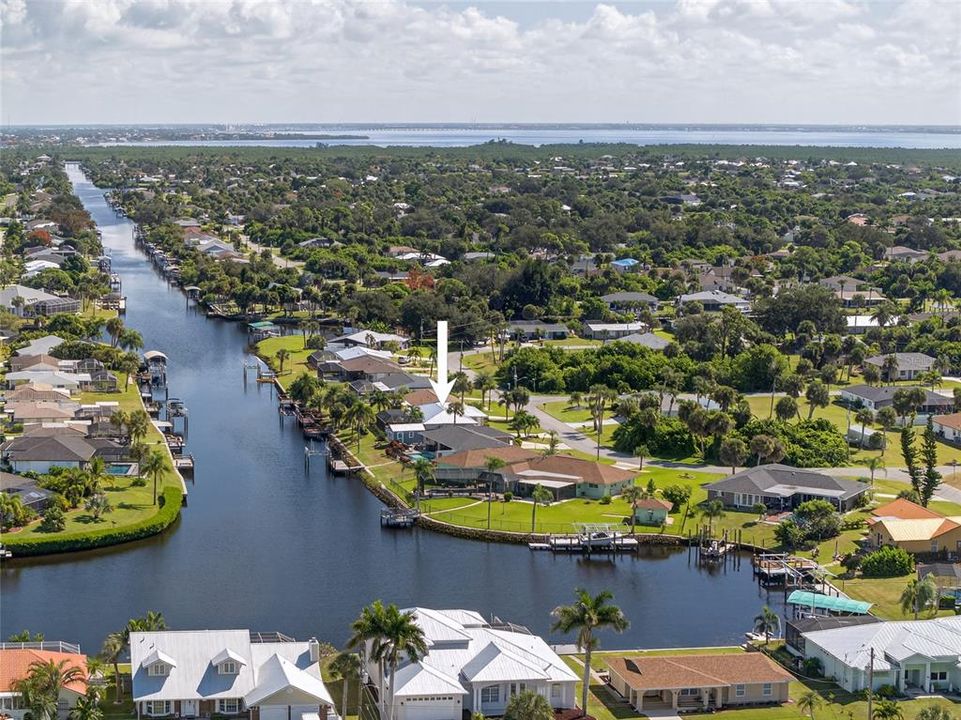 For Sale: $549,000 (3 beds, 2 baths, 1706 Square Feet)