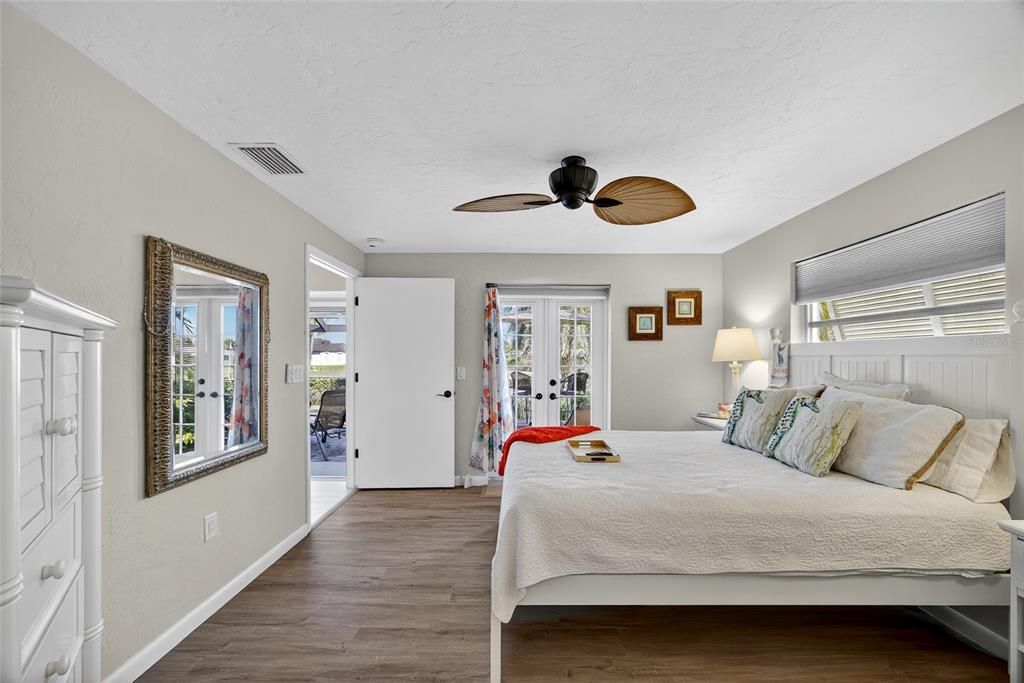 For Sale: $549,000 (3 beds, 2 baths, 1706 Square Feet)