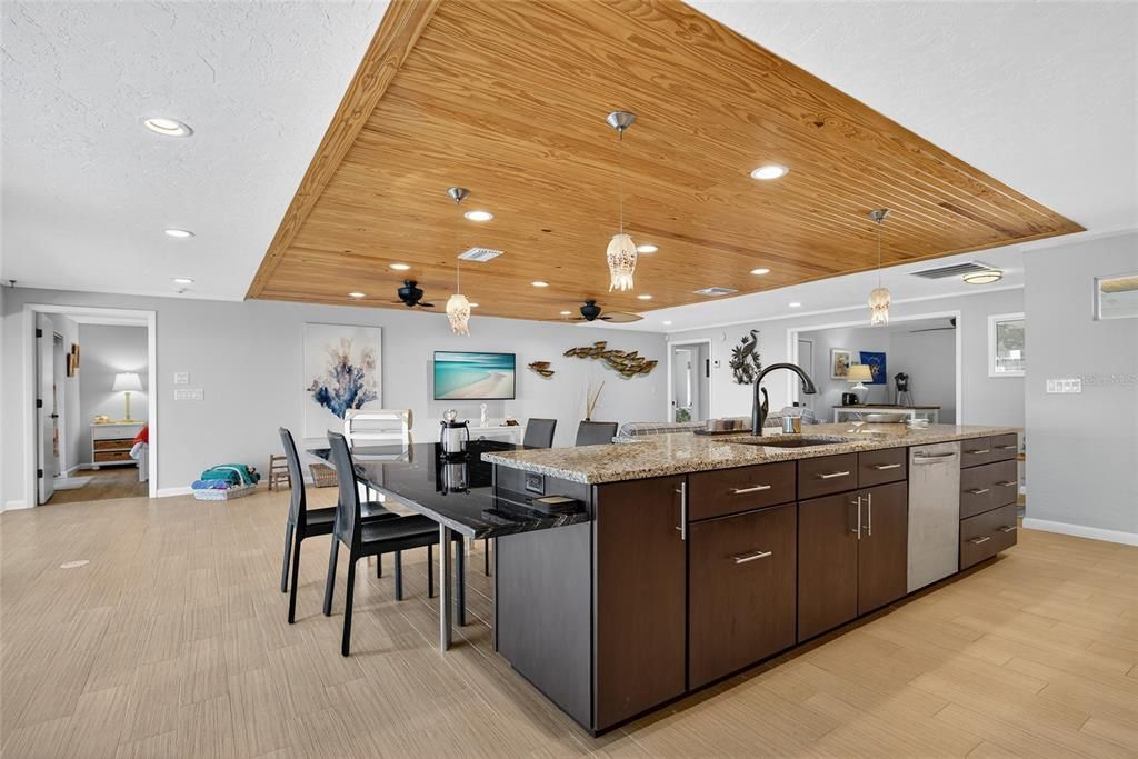 For Sale: $549,000 (3 beds, 2 baths, 1706 Square Feet)