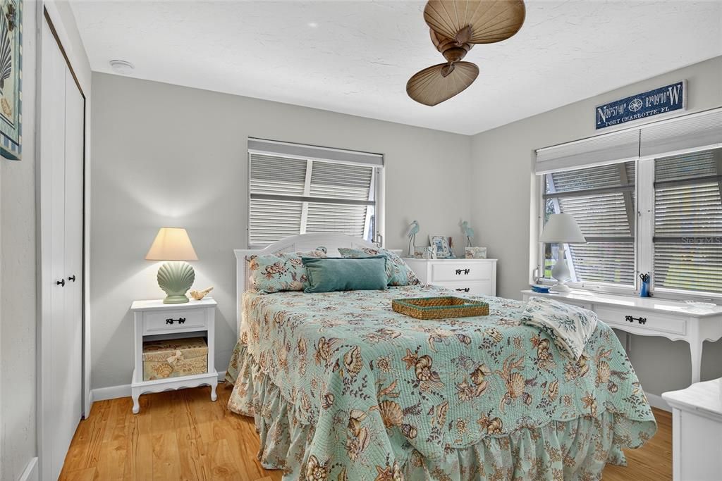 For Sale: $549,000 (3 beds, 2 baths, 1706 Square Feet)