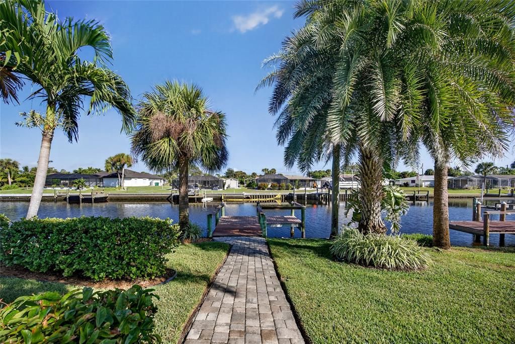 For Sale: $549,000 (3 beds, 2 baths, 1706 Square Feet)