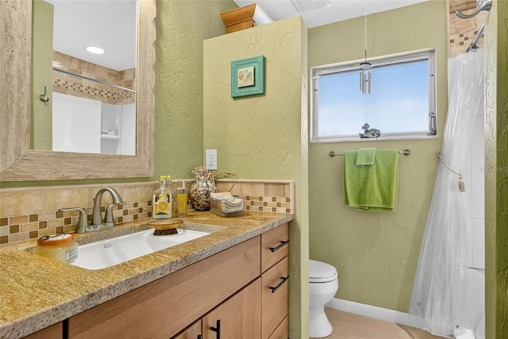 For Sale: $549,000 (3 beds, 2 baths, 1706 Square Feet)