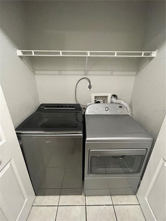 For Rent: $2,000 (2 beds, 2 baths, 954 Square Feet)