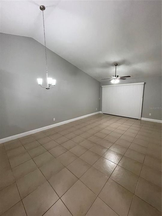 For Rent: $2,000 (2 beds, 2 baths, 954 Square Feet)