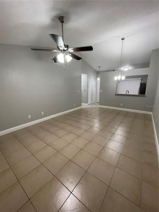 For Rent: $2,000 (2 beds, 2 baths, 954 Square Feet)